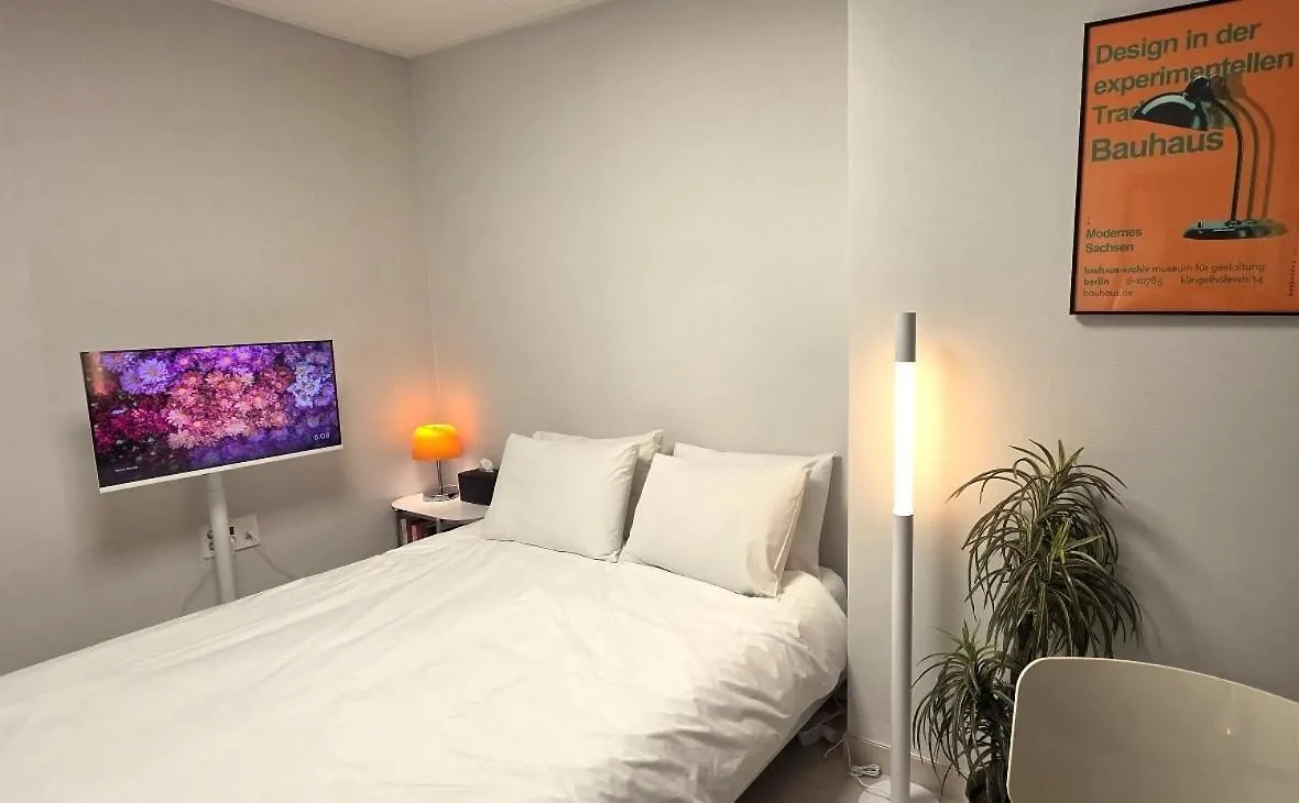Apartment Songdo Sensory Stay # Couple Trip # View Restaurant # Free Parking # Hotel Bedding # Netflix Incheon