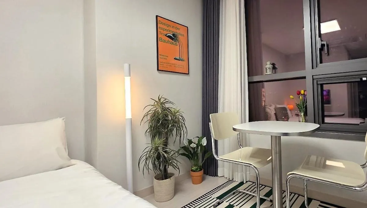 Songdo Sensory Stay # Couple Trip # View Restaurant # Free Parking # Hotel Bedding # Netflix Incheon 0*,