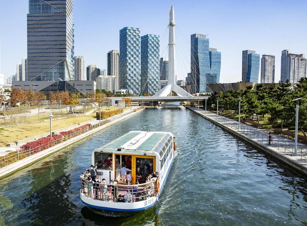 Songdo Sensory Stay # Couple Trip # View Restaurant # Free Parking # Hotel Bedding # Netflix 인천 0*,  대한민국