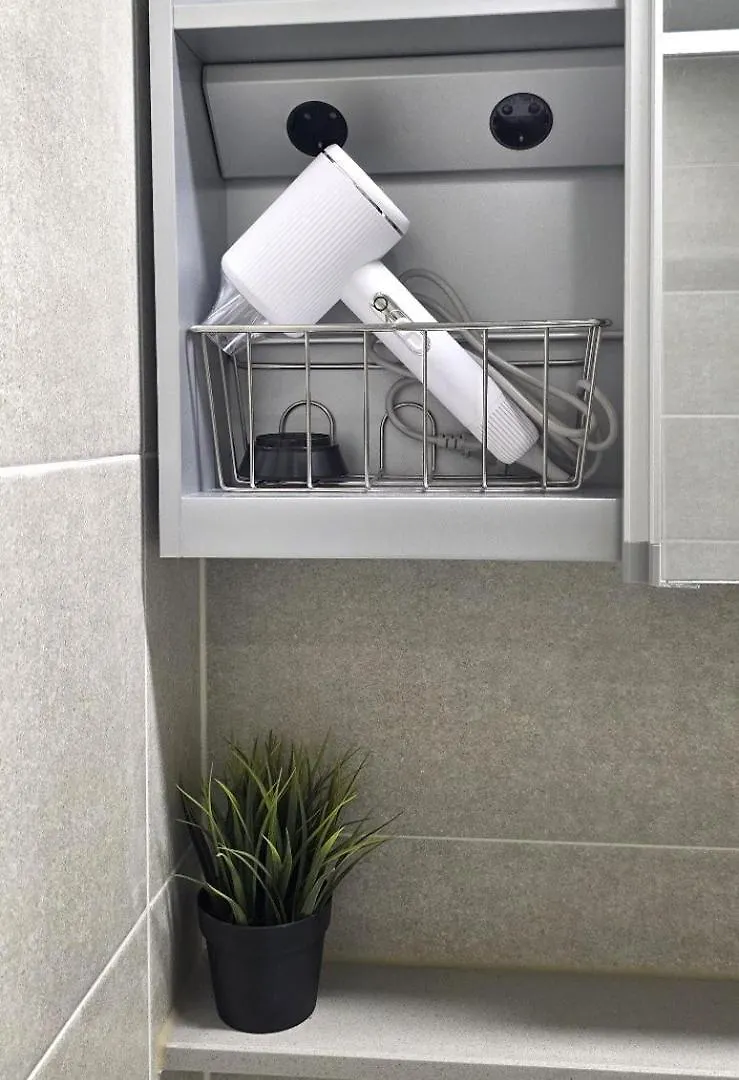 Songdo Sensory Stay # Couple Trip # View Restaurant # Free Parking # Hotel Bedding # Netflix 인천 0*,